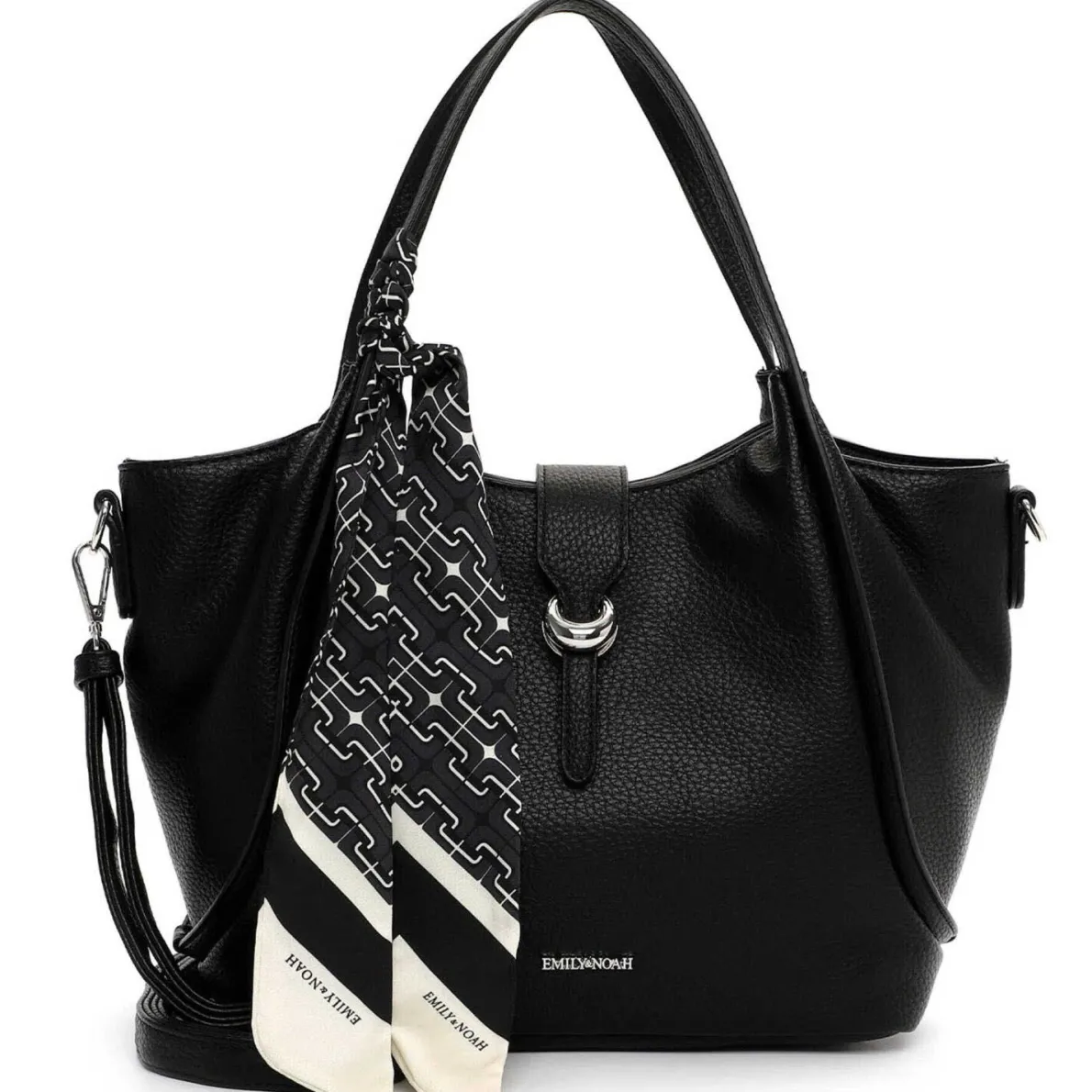 Emily & Noah Shopper Hasina