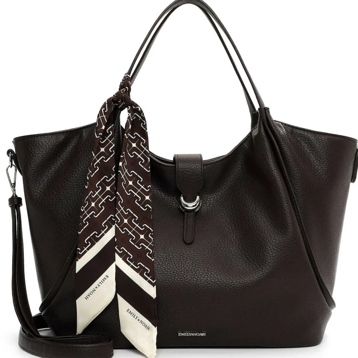 Emily & Noah Shopper Hasina